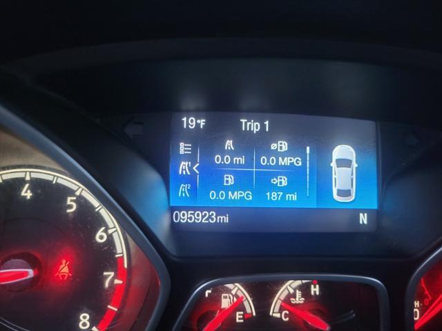 Photo of 2016 Gray Ford Focus ST