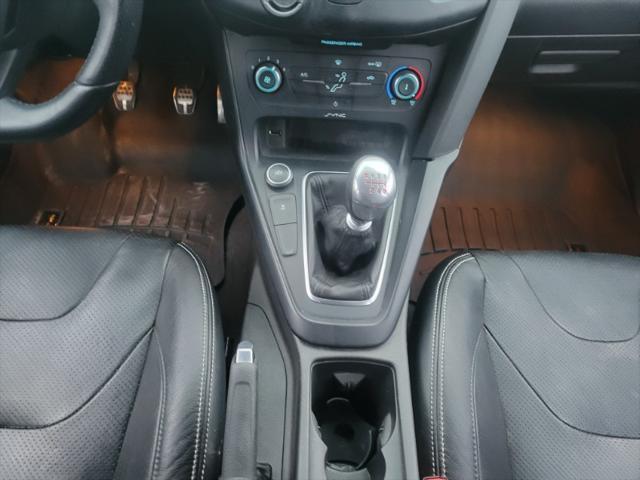 Photo of 2016 Gray Ford Focus ST