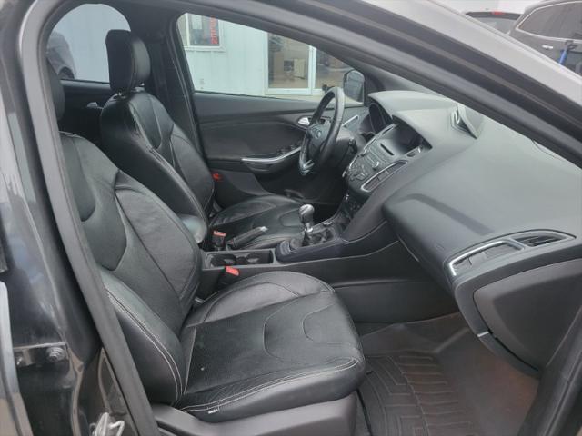 Photo of 2016 Gray Ford Focus ST