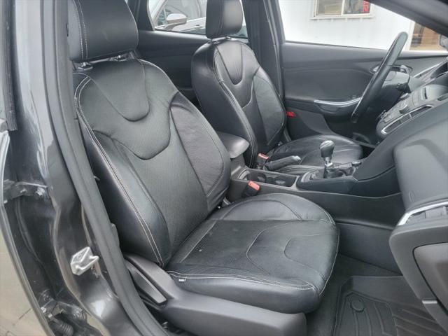 Photo of 2016 Gray Ford Focus ST