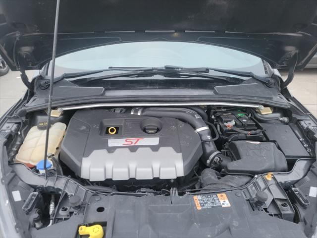 Photo of 2016 Gray Ford Focus ST