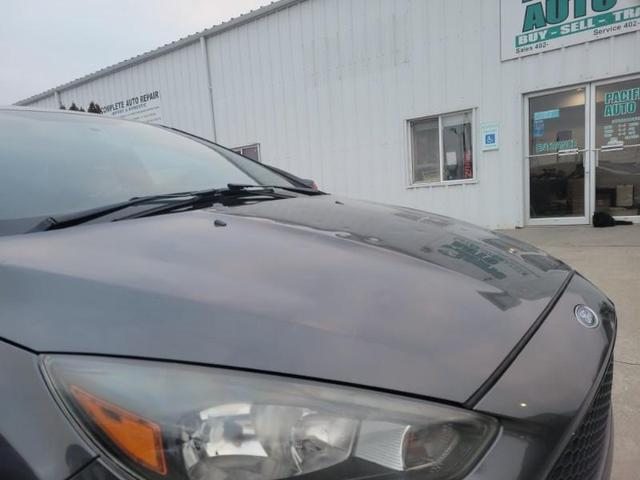 Photo of 2016 Gray Ford Focus ST