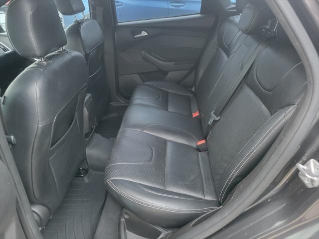Photo of 2016 Gray Ford Focus ST