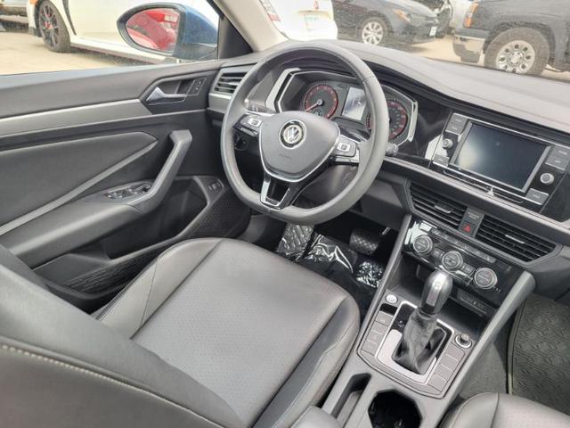 Photo of 2020 Blue Volkswagen Jetta