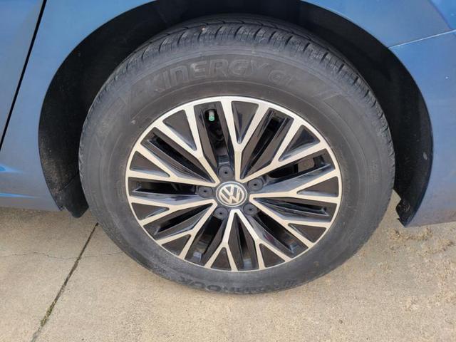 Photo of 2020 Blue Volkswagen Jetta