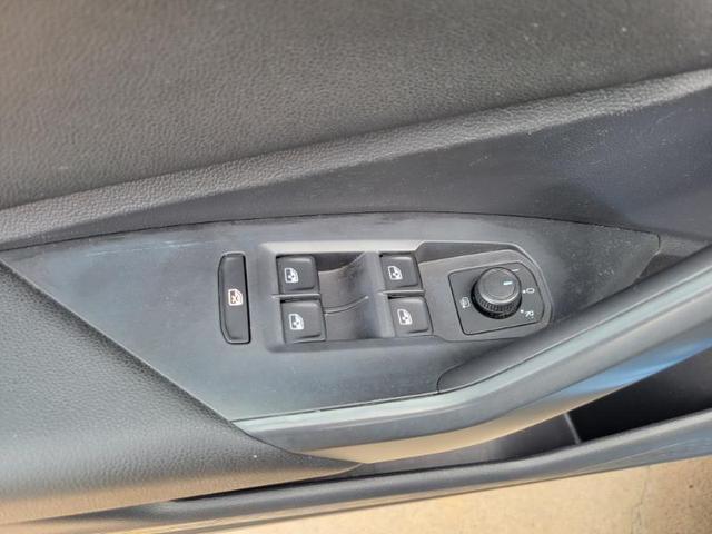 Photo of 2020 Blue Volkswagen Jetta