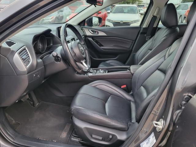 Photo of 2017 Gray Mazda Mazda3
