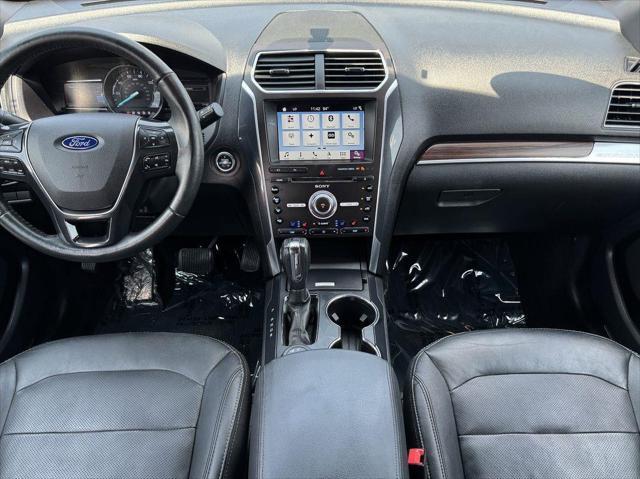 Photo of 2018 Shadow Black Ford Explorer