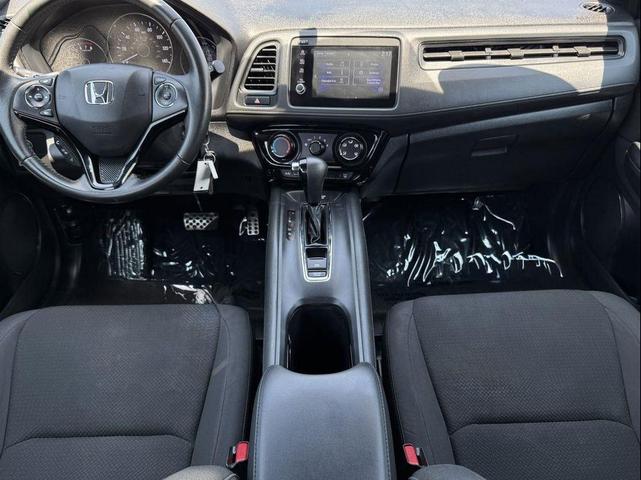 Photo of 2021 Platinum White Pearl Honda HR-V