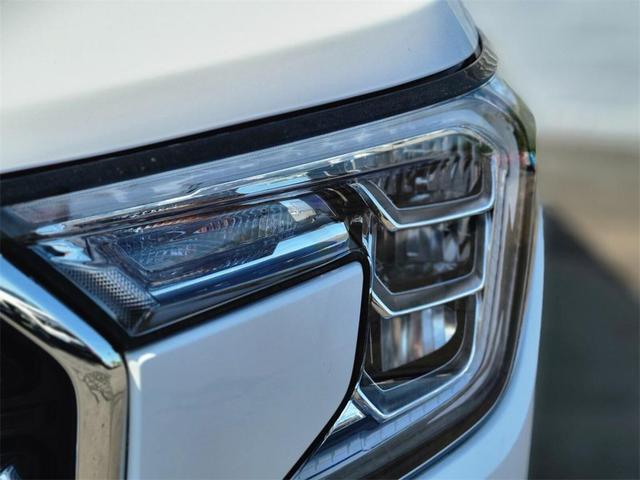Photo of 2022 Summit White GMC Terrain