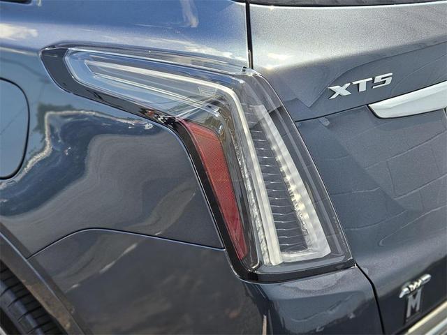 Photo of 2020 Jet Black Cadillac XT5