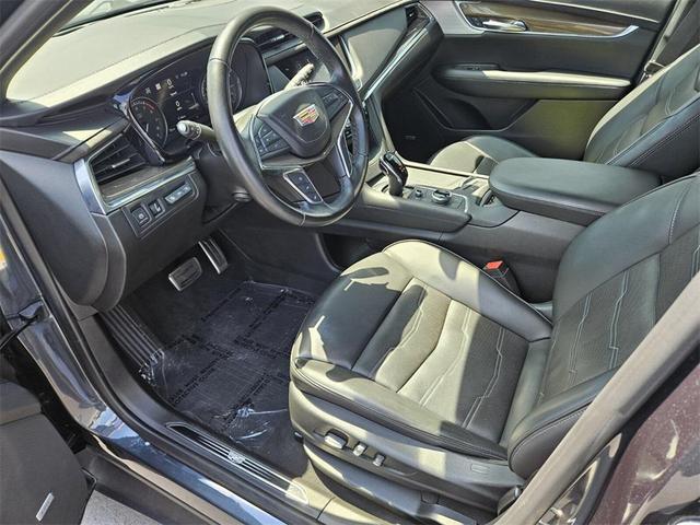 Photo of 2020 Jet Black Cadillac XT5