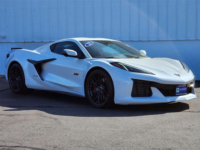 Photo of 2023 White Pearl Metallic Tricoat Chevrolet Corvette