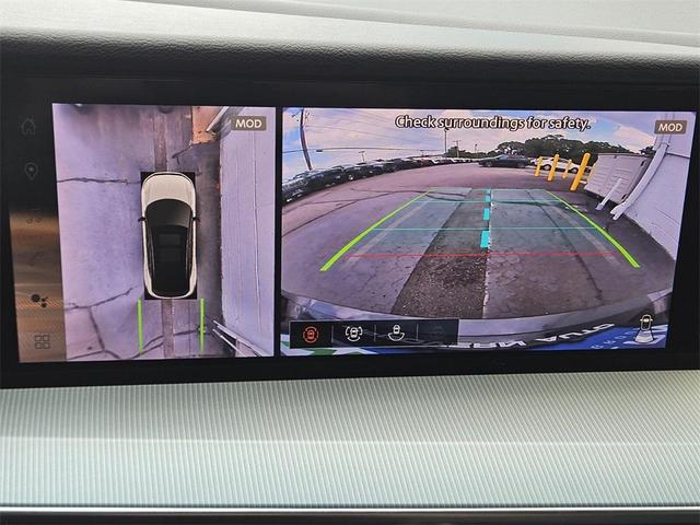 Photo of 2025 Everest White Pearl Tricoat Nissan Murano