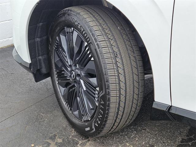 Photo of 2025 Everest White Pearl Tricoat Nissan Murano