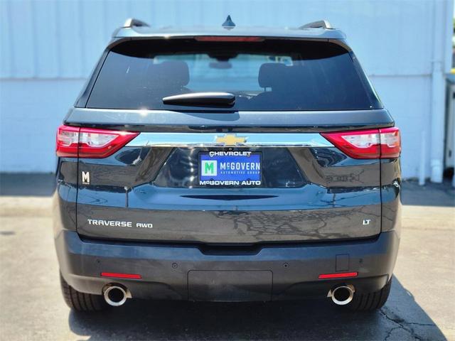 Photo of 2021 Graphite Metallic Chevrolet Traverse