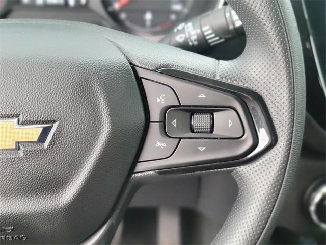 Photo of 2023 Summit White Chevrolet Trailblazer