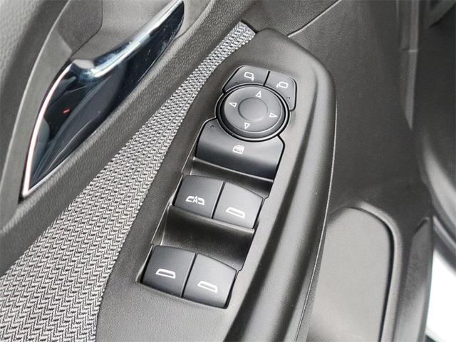 Photo of 2023 Summit White Chevrolet Trailblazer