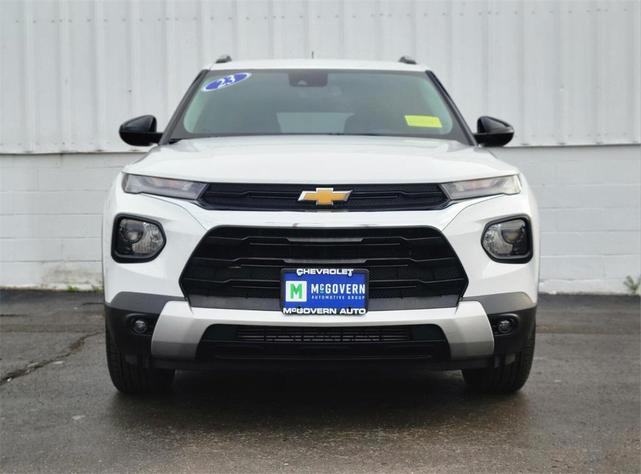 Photo of 2023 Summit White Chevrolet Trailblazer