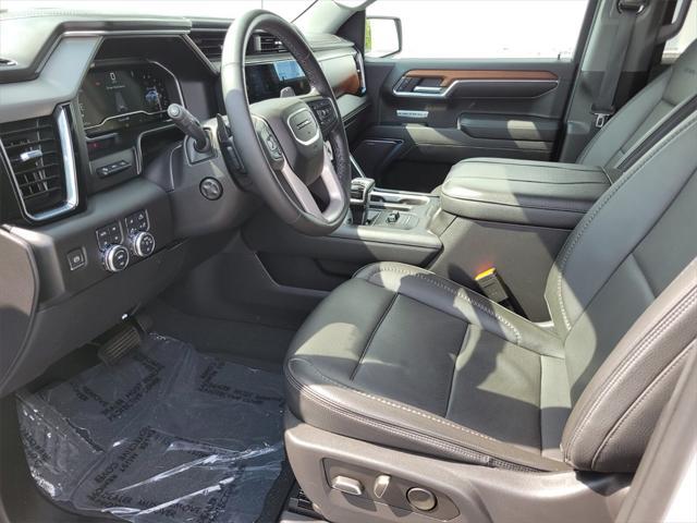Photo of 2023 White Frost Tricoat GMC Sierra 1500