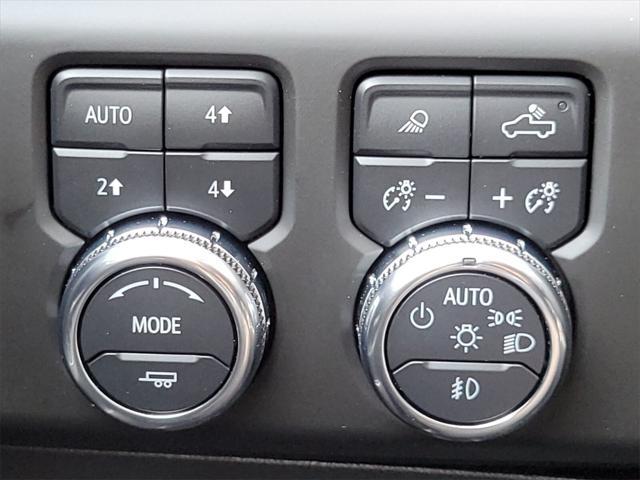 Photo of 2023 White Frost Tricoat GMC Sierra 1500