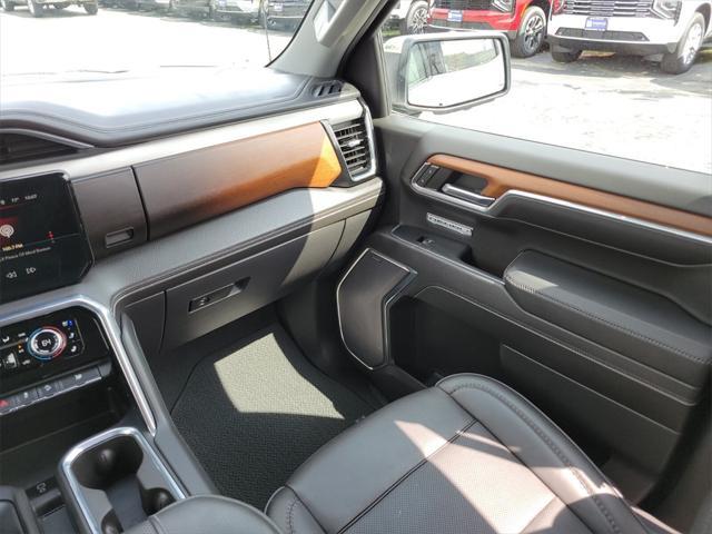 Photo of 2023 White Frost Tricoat GMC Sierra 1500