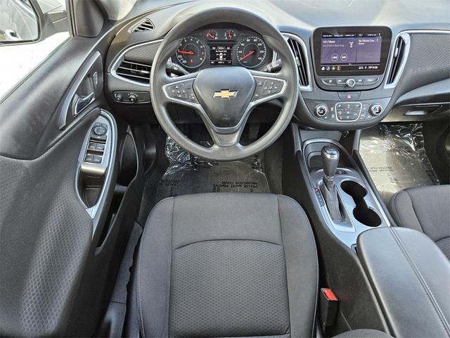 Photo of 2019 Silver Ice Metallic Chevrolet Malibu