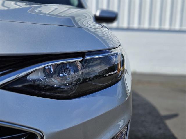 Photo of 2019 Silver Ice Metallic Chevrolet Malibu