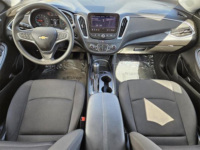 Photo of 2019 Silver Ice Metallic Chevrolet Malibu