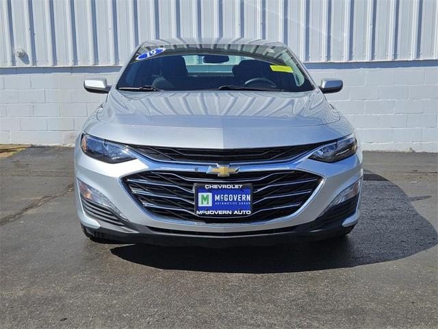 Photo of 2019 Silver Ice Metallic Chevrolet Malibu