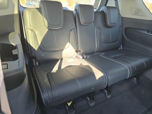 Photo of 2025 Dynamic Metal INFINITI QX80