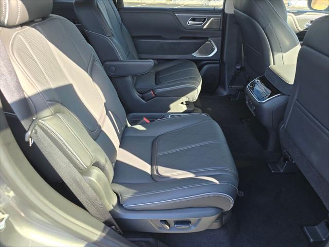 Photo of 2025 Dynamic Metal INFINITI QX80