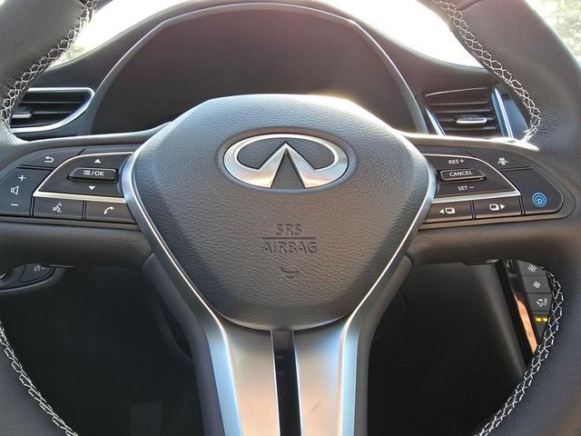 Photo of 2025 Radiant White INFINITI QX50