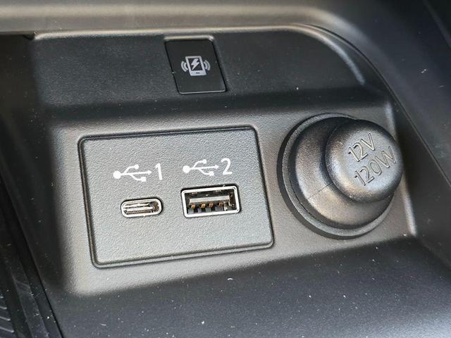 Photo of 2025 Radiant White INFINITI QX50