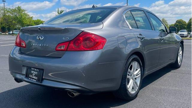 Photo of 2011 Graphite Shadow INFINITI G25