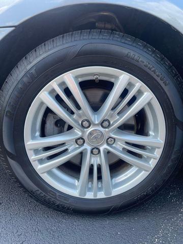Photo of 2011 Graphite Shadow INFINITI G25