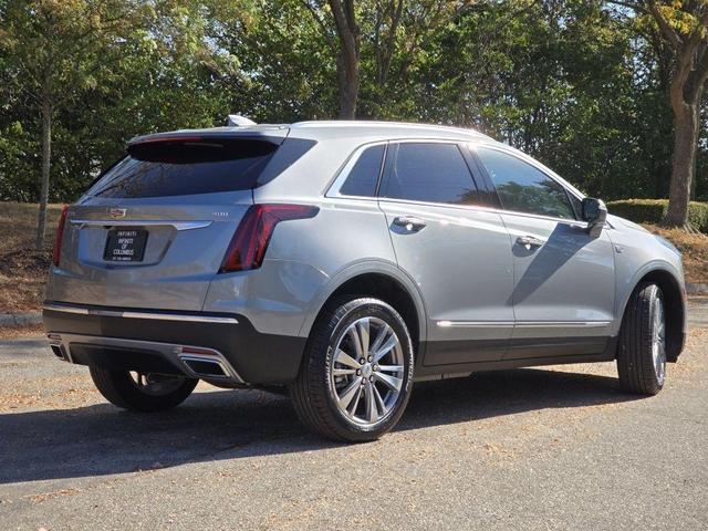 Photo of 2025 Argent Silver Metallic Cadillac XT5