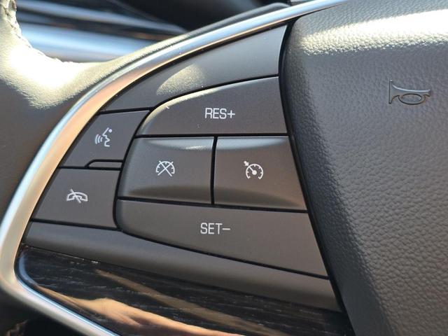 Photo of 2025 Argent Silver Metallic Cadillac XT5