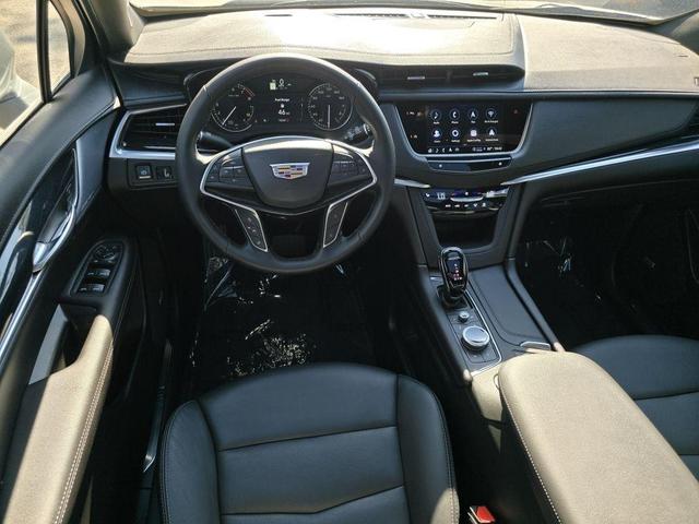 Photo of 2025 Argent Silver Metallic Cadillac XT5