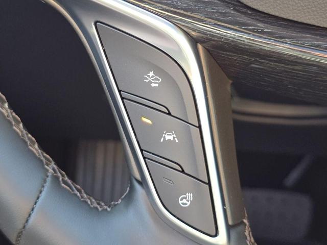 Photo of 2025 Argent Silver Metallic Cadillac XT5