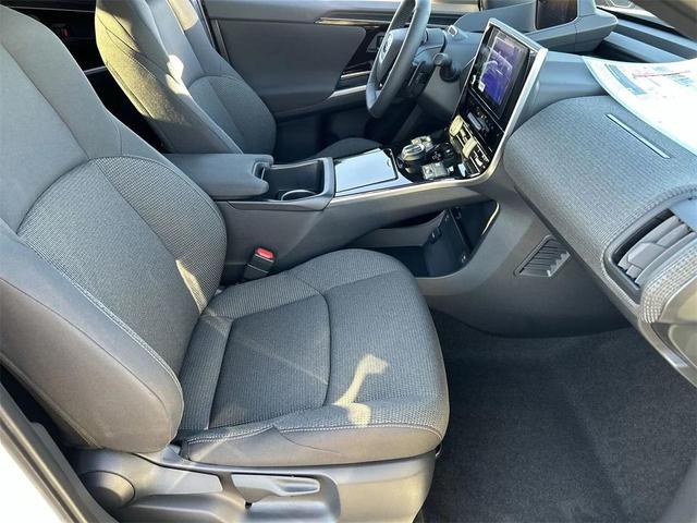 Photo of 2025 Cosmic White Pearl Subaru Solterra