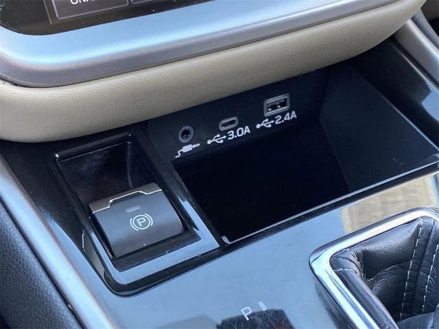 Photo of 2024 Autumn Green Metallic Subaru Outback