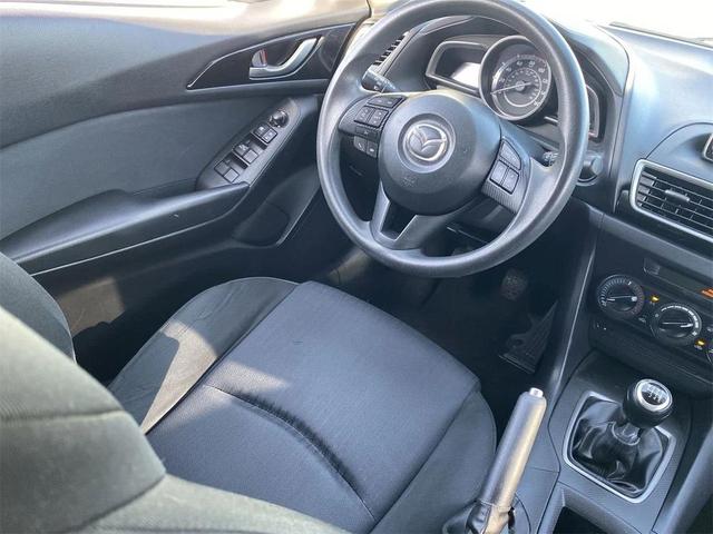 Photo of 2014 Liquid Silver Metallic Mazda Mazda3