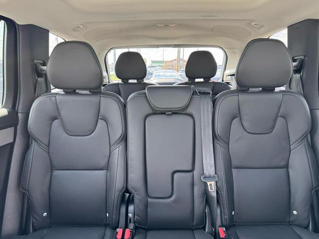 Photo of 2025 CRYSTAL WHITE Volvo XC90 Plug-In Hybrid