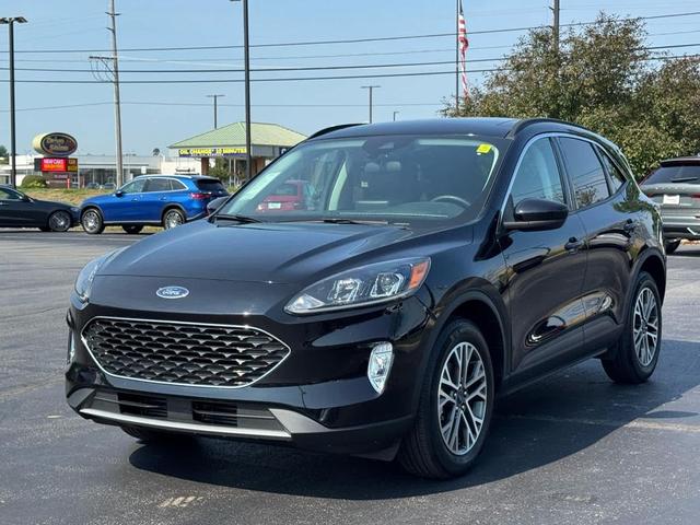 Photo of 2022 Agate Black Metallic Ford Escape