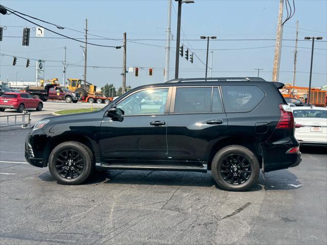 Photo of 2022 Black Onyx Lexus GX 460