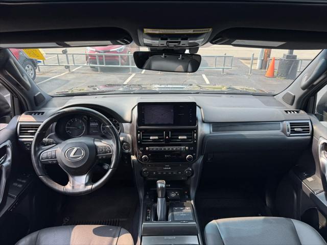 Photo of 2022 Black Onyx Lexus GX 460