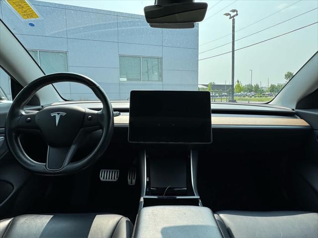 Photo of 2018 BLACK Tesla Model 3