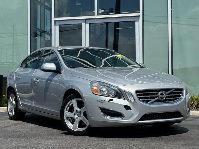 Photo of 2012 Silver Metallic Volvo S60