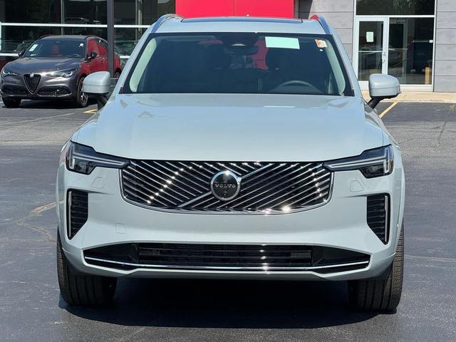 Photo of 2026 VAPUR GREY Volvo XC90